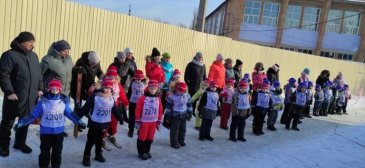 В Арсеньеве прошли соревнования по метанию снежков и лыжным гонкам 1