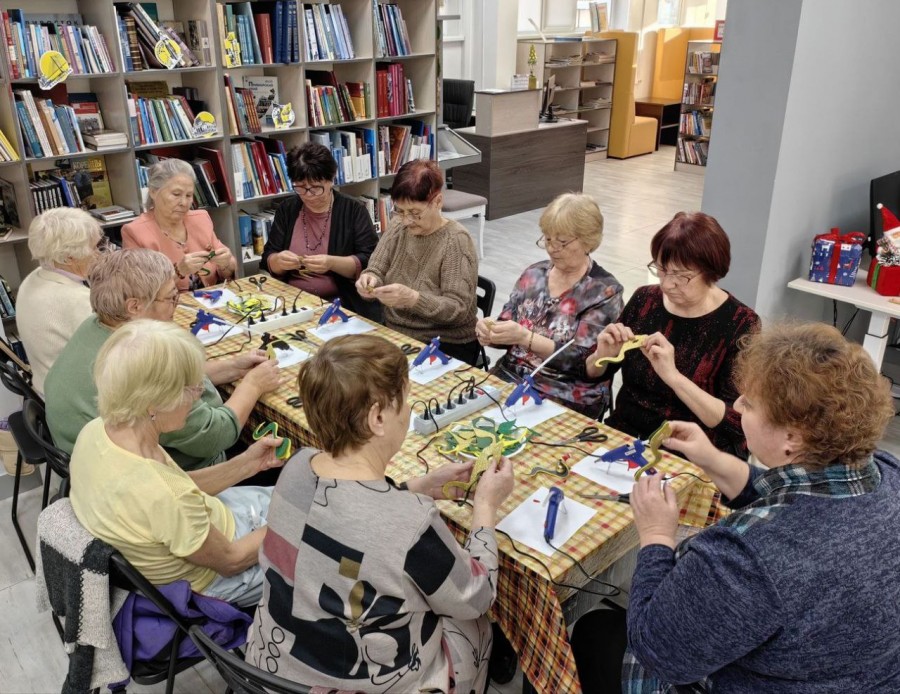 В Центральной библиотеке города Арсеньев провели серию мастер-классов «Символ года»