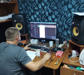 Радиогазеты города Арсеньев регулярно готовят творческие сотрудники «Прогресс» и волонтеры культуры 0
