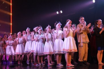 Отчетный концерт «Ярко!» прошел в Арсеньеве 6