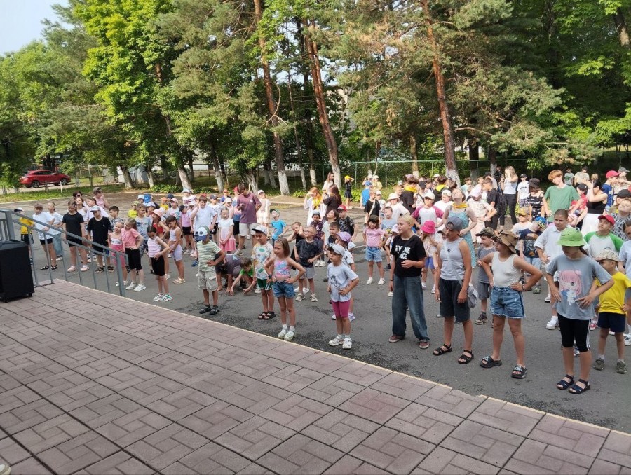 Летние каникулы продолжаются! Летние каникулы продолжаются!
