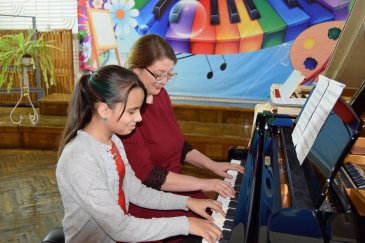 В Арсеньевской Детской школе искусств состоялись школьные конкурсы юных пианистов