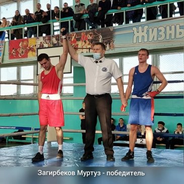 Жаркие бои – на ринге арсеньевской спортивной школы «Юность» 0