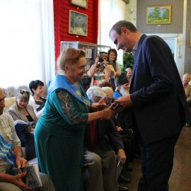 Открытие выставки «Трудом заслуженный почет» в музее истории города Арсеньев 10