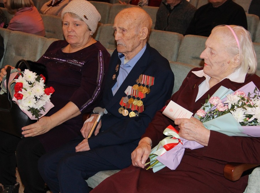 В Арсеньеве продолжается вручение юбилейных медалей ветеранам
