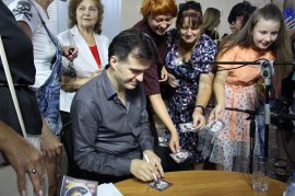 Творческая встреча с актером театра и кино Олегом Харитоновым состоялась в Арсеньеве 8 сентября
