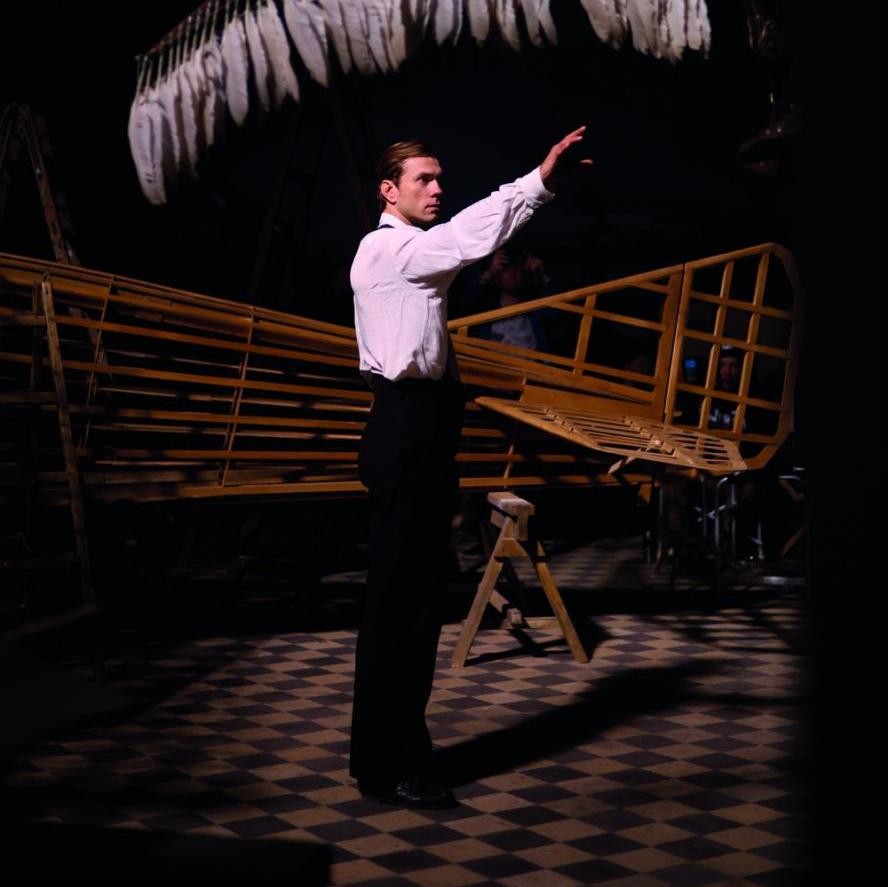 В центре сюжета &laquo;Авиатора&raquo; - любовь и прощение