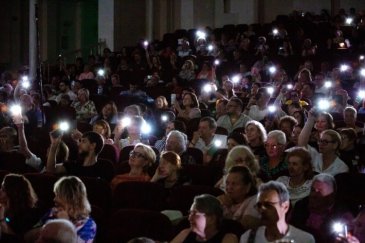 Выступление Валерия Стронского и оркестра в Новороссийске прошло в условиях отключения света