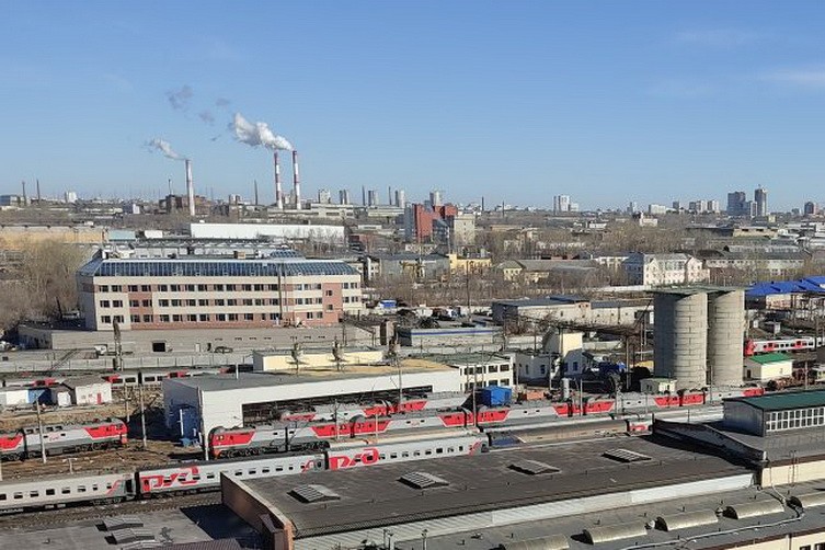 На месте промзоны в Екатеринбурге &mdash; новый ЖК: стройка на Фронтовых бригад у Шефской