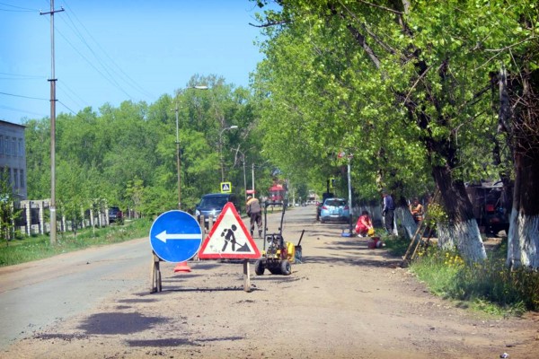 В Арсеньеве продолжается ямочный ремонт дорог