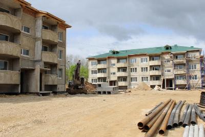 В Арсеньеве идут работы по благоустройству дворовых территорий трех домов по ул. Балабина