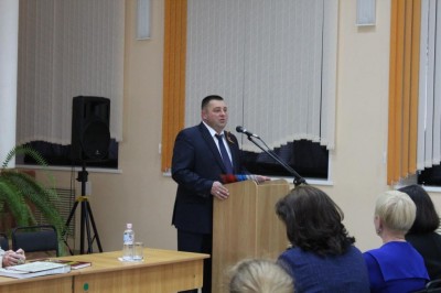 Глава Арсеньевского городского округа А.А. Дронин провел урок для выпускников школ города